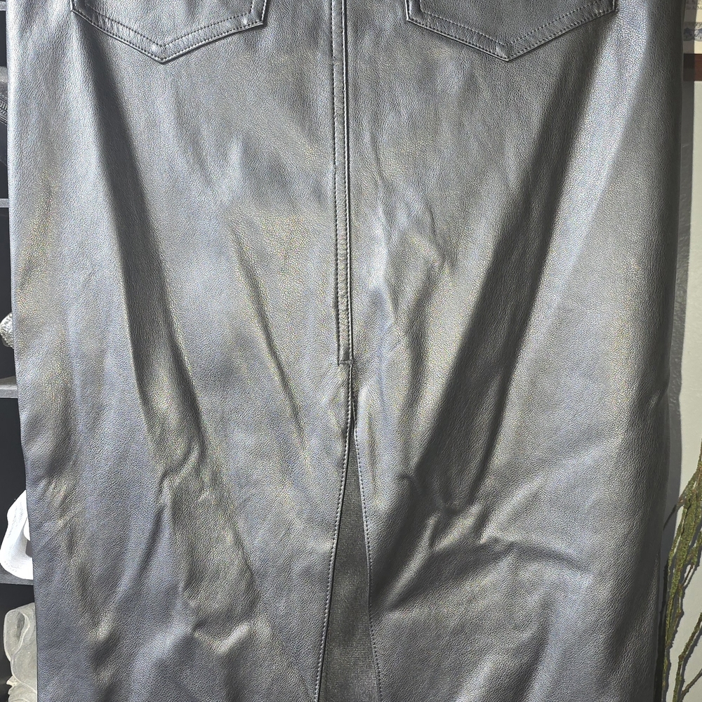 Express Black Leather Skirt - Picture 3 of 4